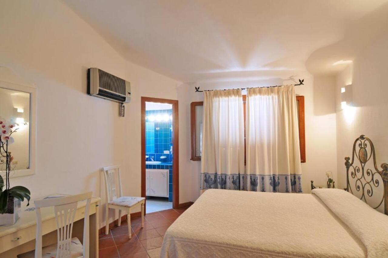 Hotel Il Piccolo Golf Порто Черво Екстериор снимка