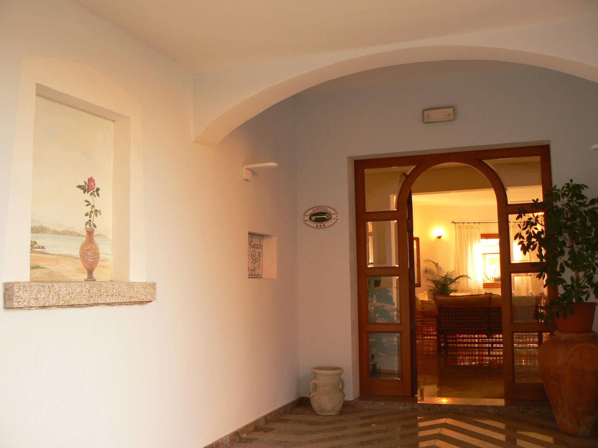 Hotel Il Piccolo Golf Порто Черво Екстериор снимка