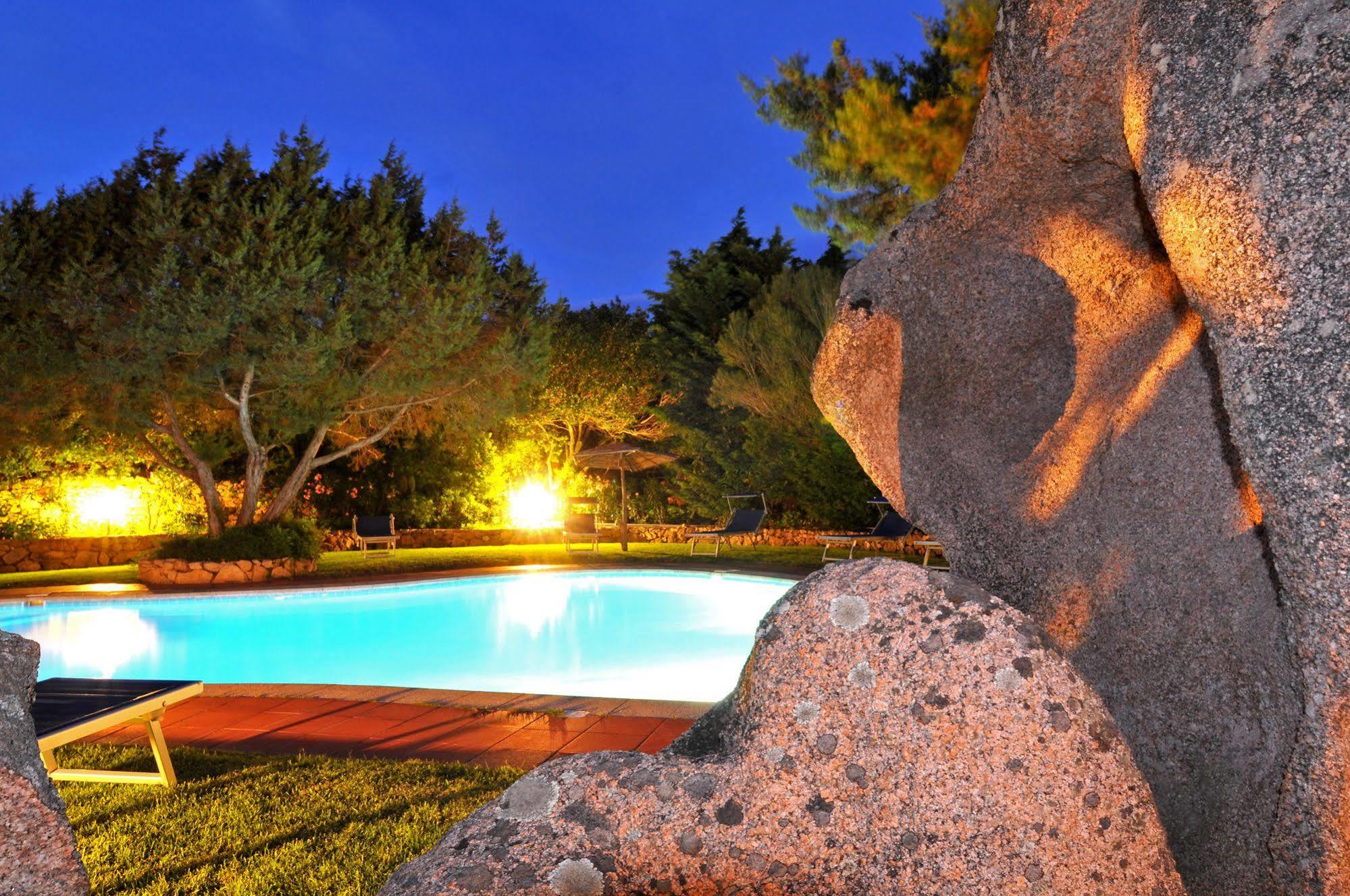 Hotel Il Piccolo Golf Порто Черво Екстериор снимка